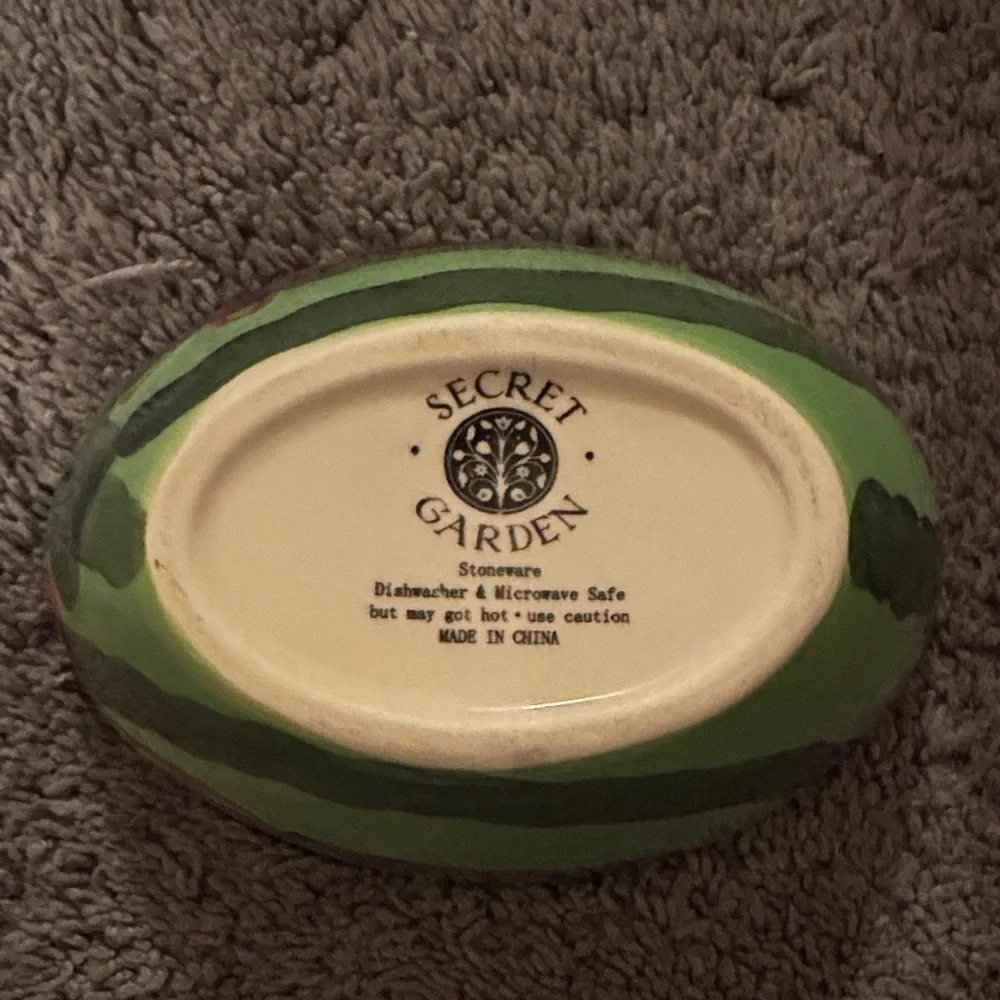 Watermelon-Themed Ceramic Bowl - Picture 5 of 5